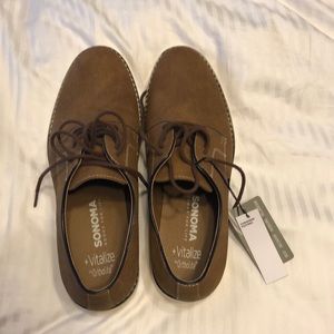 Sonama Vitalize men’s tan shoe. Sz 8.5.  Brand new